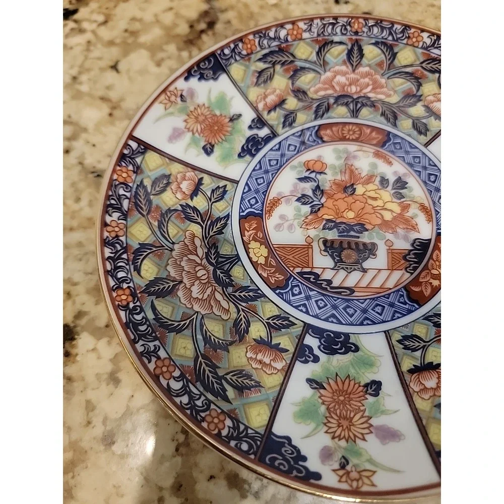 19th Century Japanese Imari Hand Painted Gold Gilded Colorful 6 & 1/4